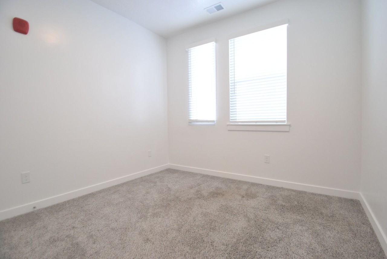 463 W 60 S #M201 - Photo 3 of 11