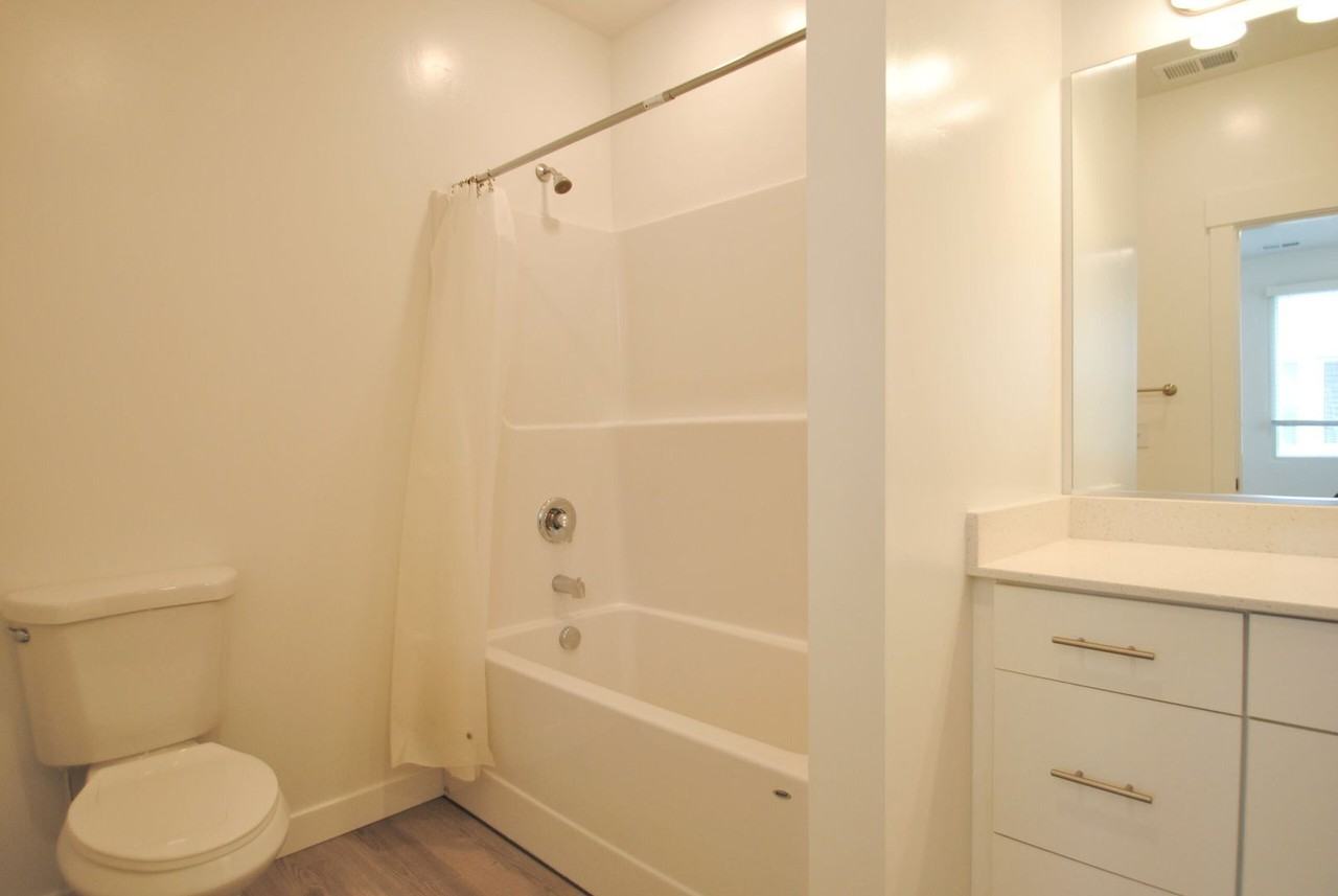 463 W 60 S #M201 - Photo 6 of 11