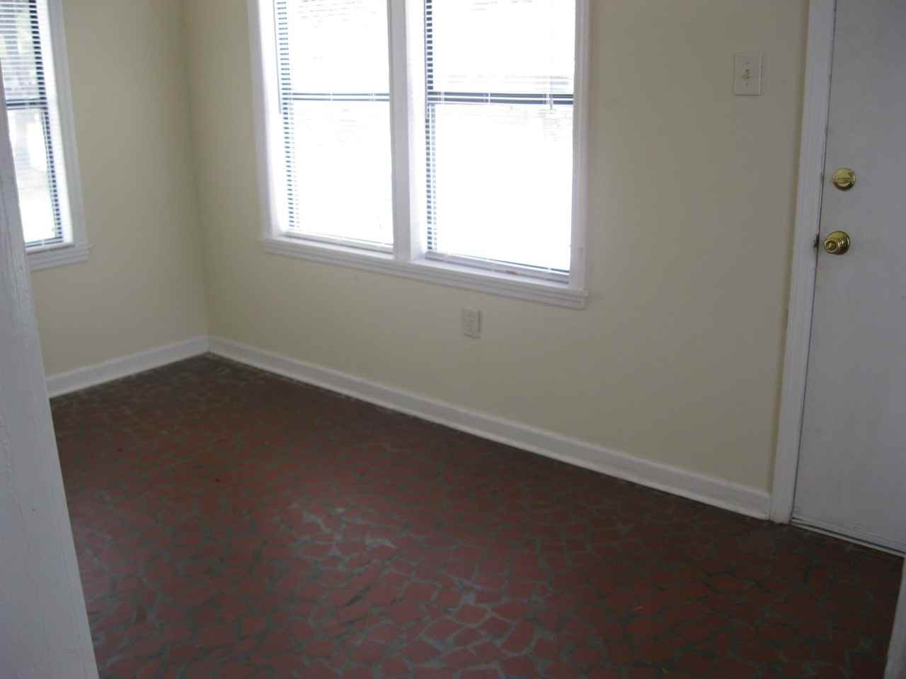 1511 E 34th St - Photo 7 of 19