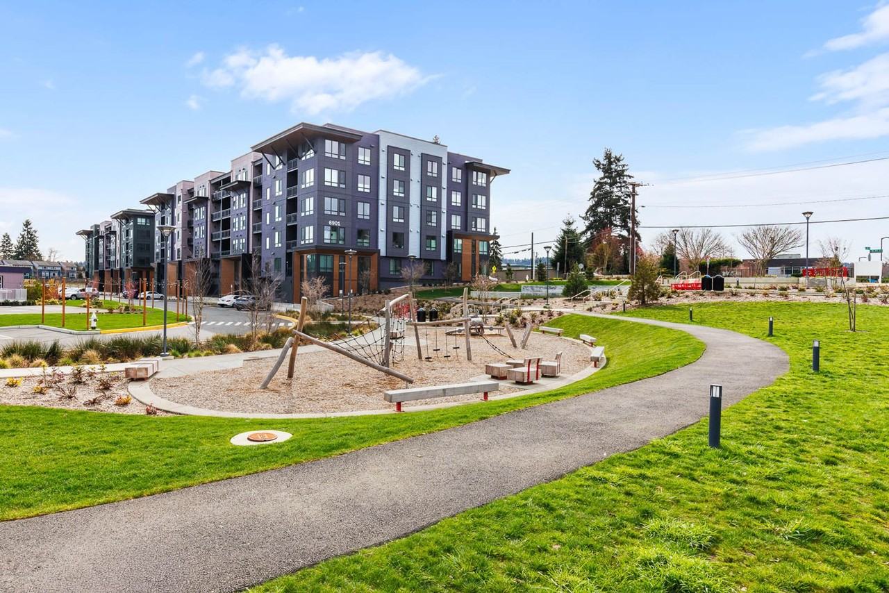 6901 Ne 184th Ln #204 - Photo 3 of 18