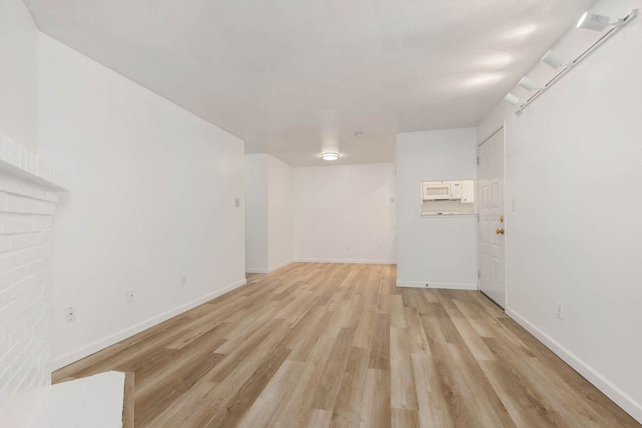 14200 Ne 171st St #A106 - Photo 7 of 18