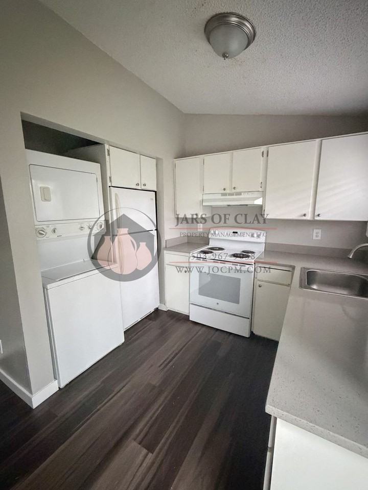 19731 Sw 68th Ave - Photo 3 of 7