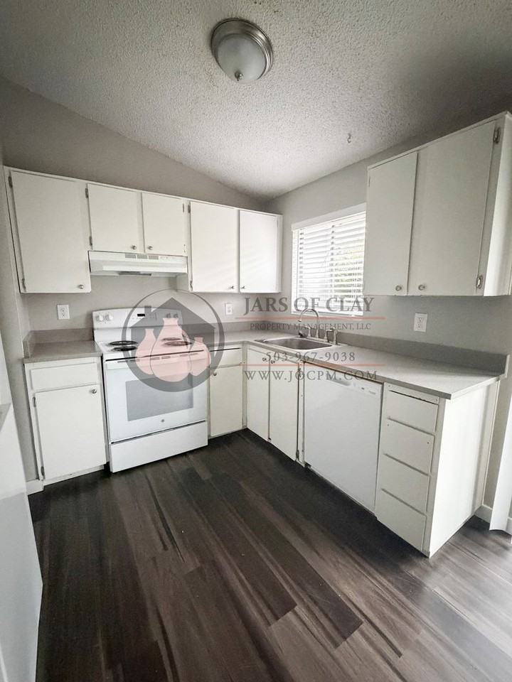 19731 Sw 68th Ave - Photo 4 of 7