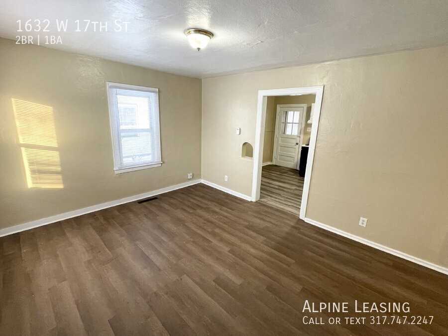 1632 W 17th St - Photo 2 of 7