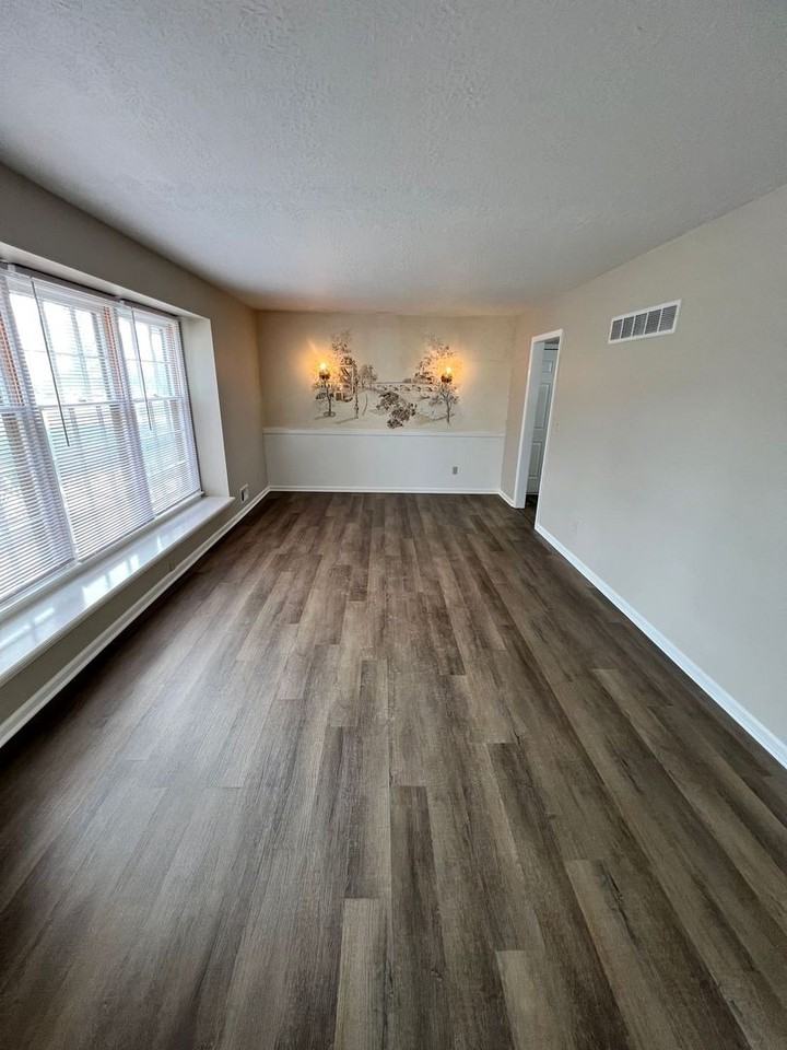 14413 E Covington Rd - Photo 3 of 19