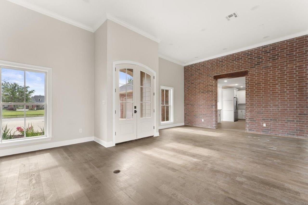 4150 Primrose Dr - Photo 5 of 28