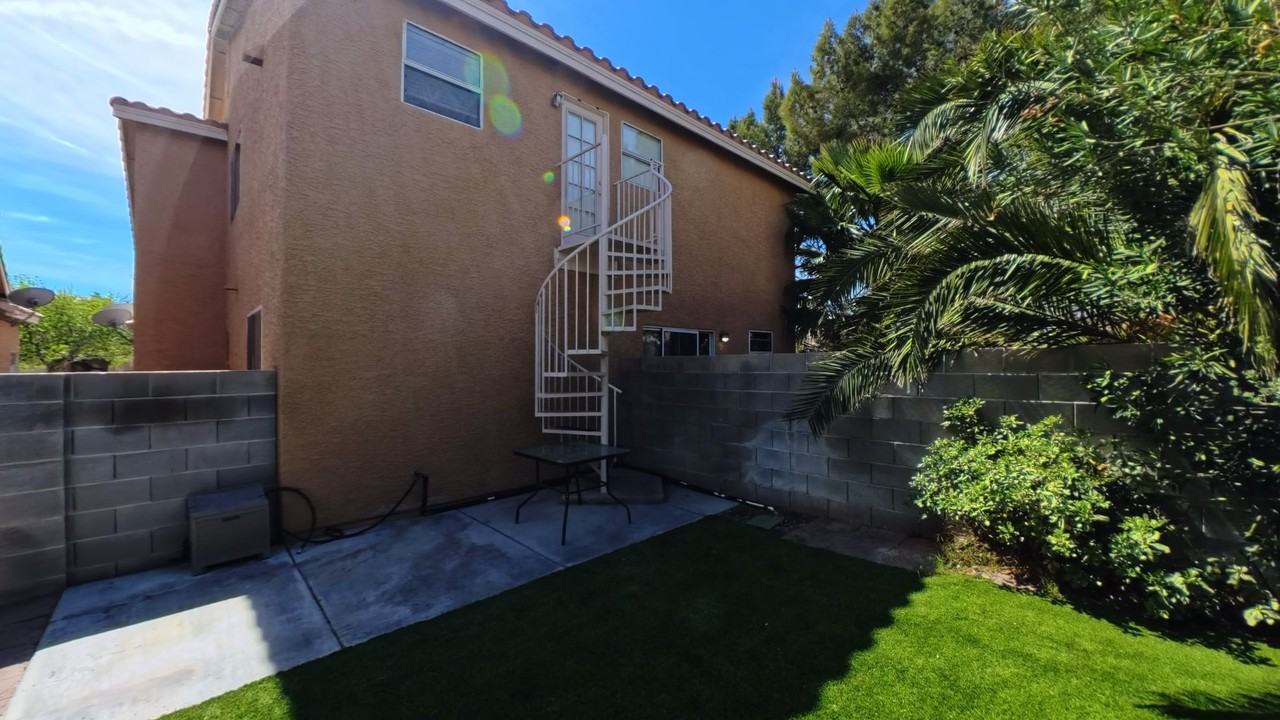 8020 Cetus Cir #201 - Photo 6 of 28