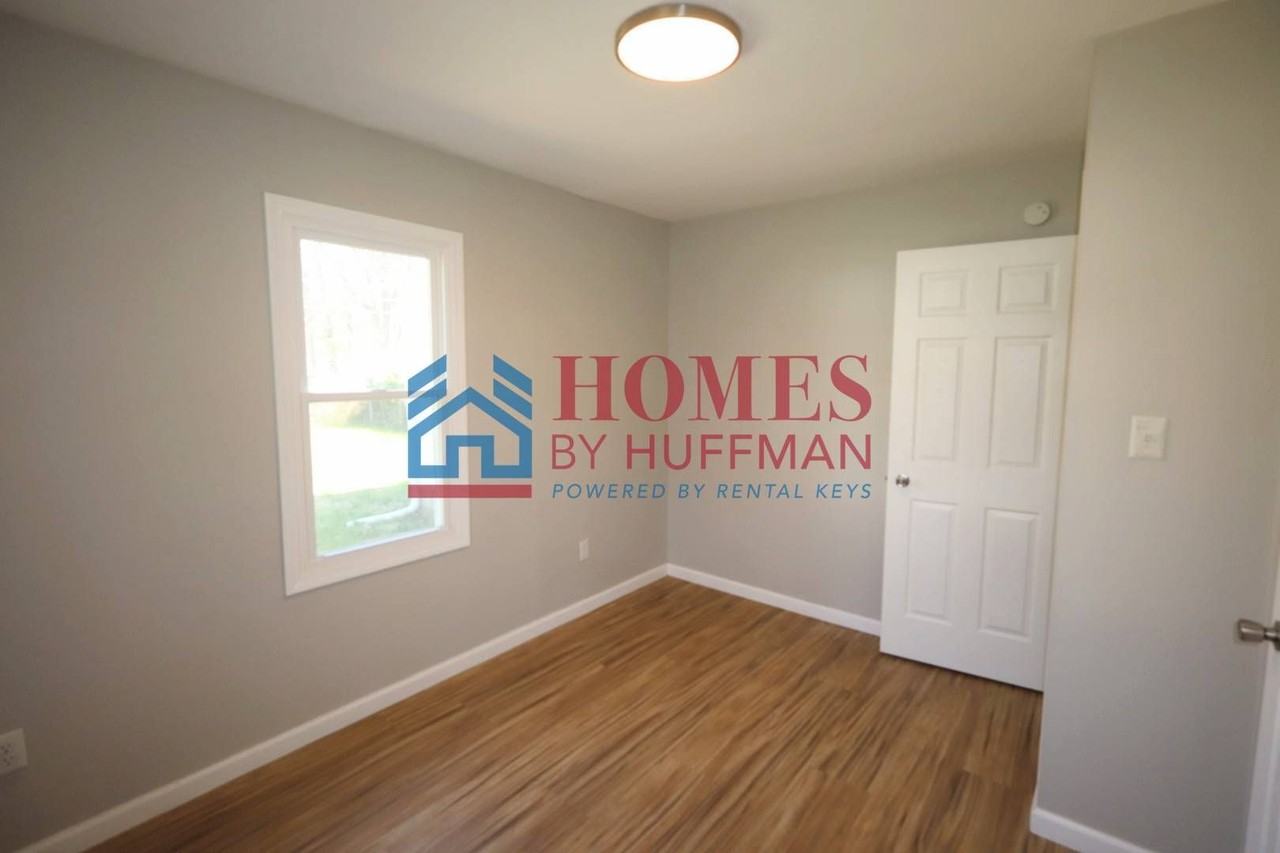 1900 Shelby Ave - Photo 6 of 19