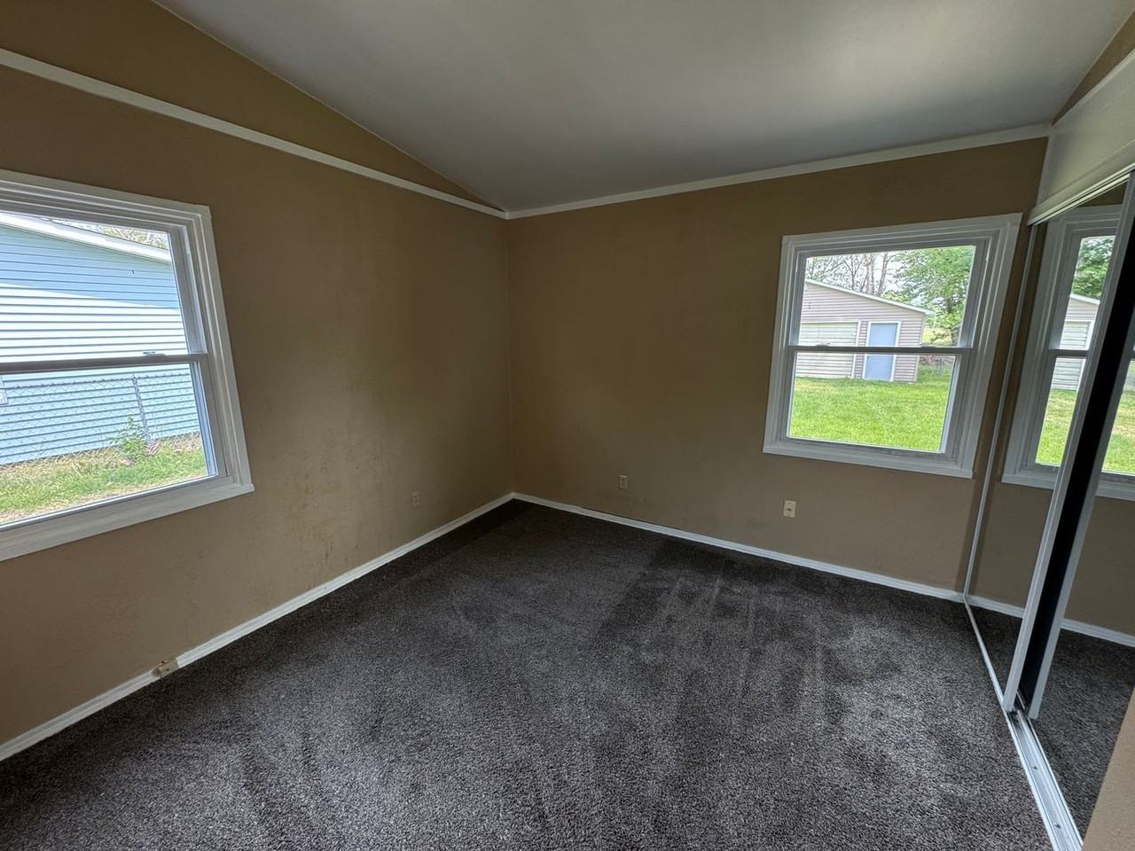 11521 18th St - Photo 3 of 9