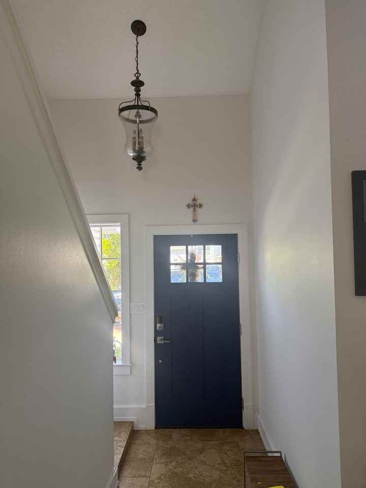 422 Canterbury Ct Nw - Photo 5 of 34