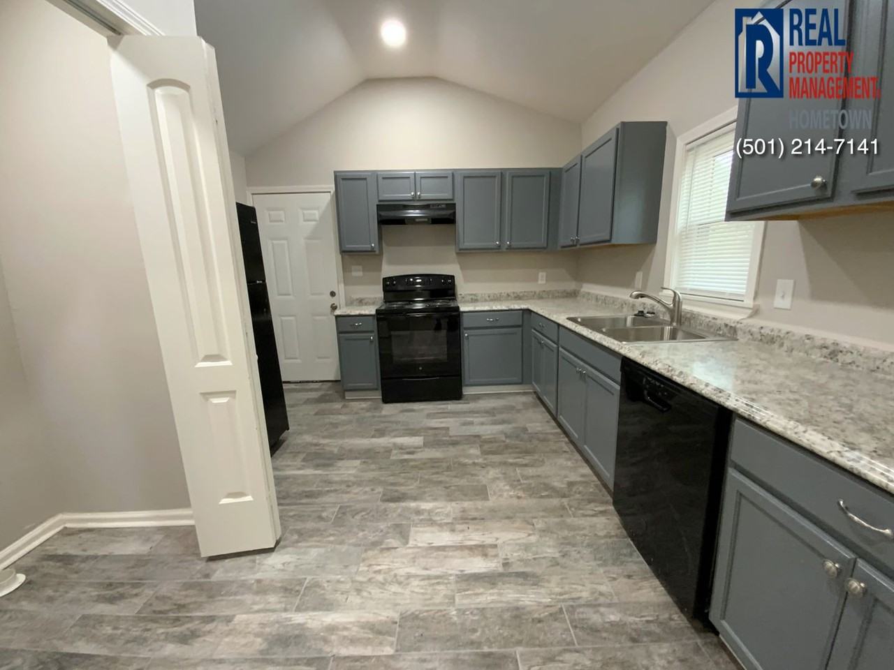 609 S 2nd St - Photo 3 of 19