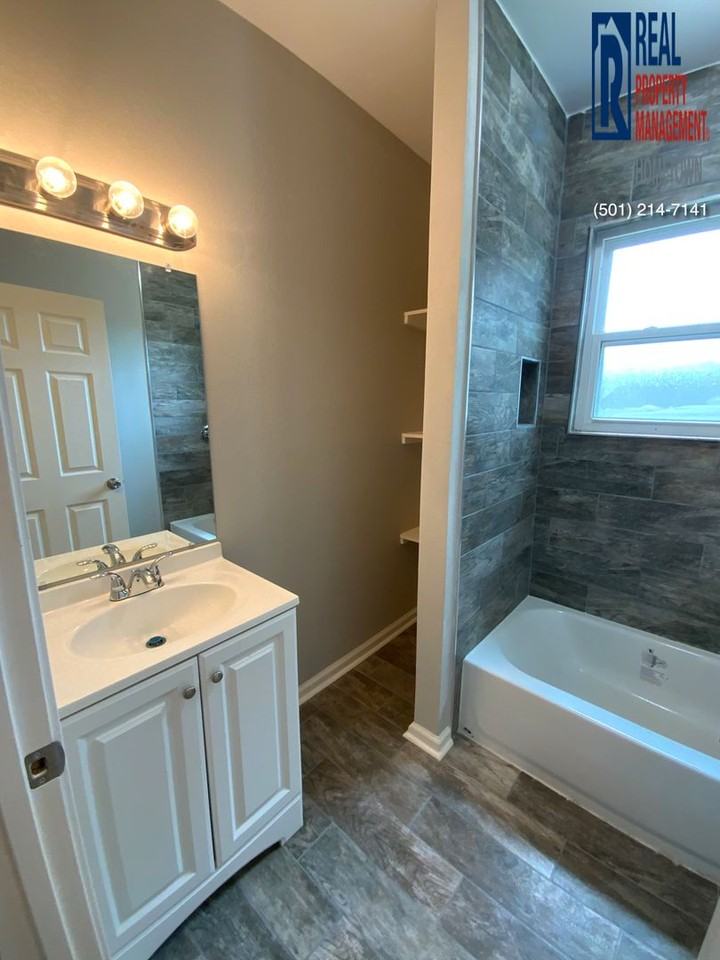 609 S 2nd St - Photo 6 of 19