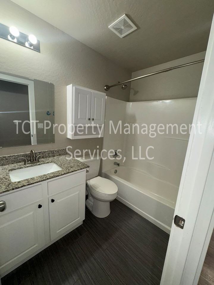 136 N 88th St - Photo 7 of 17