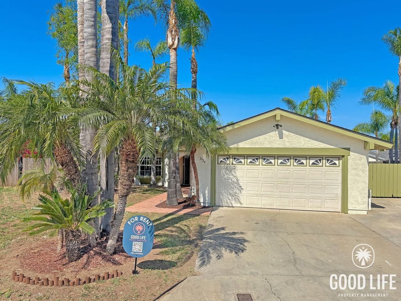 2526 Meadow Ln - Photo 2 of 29