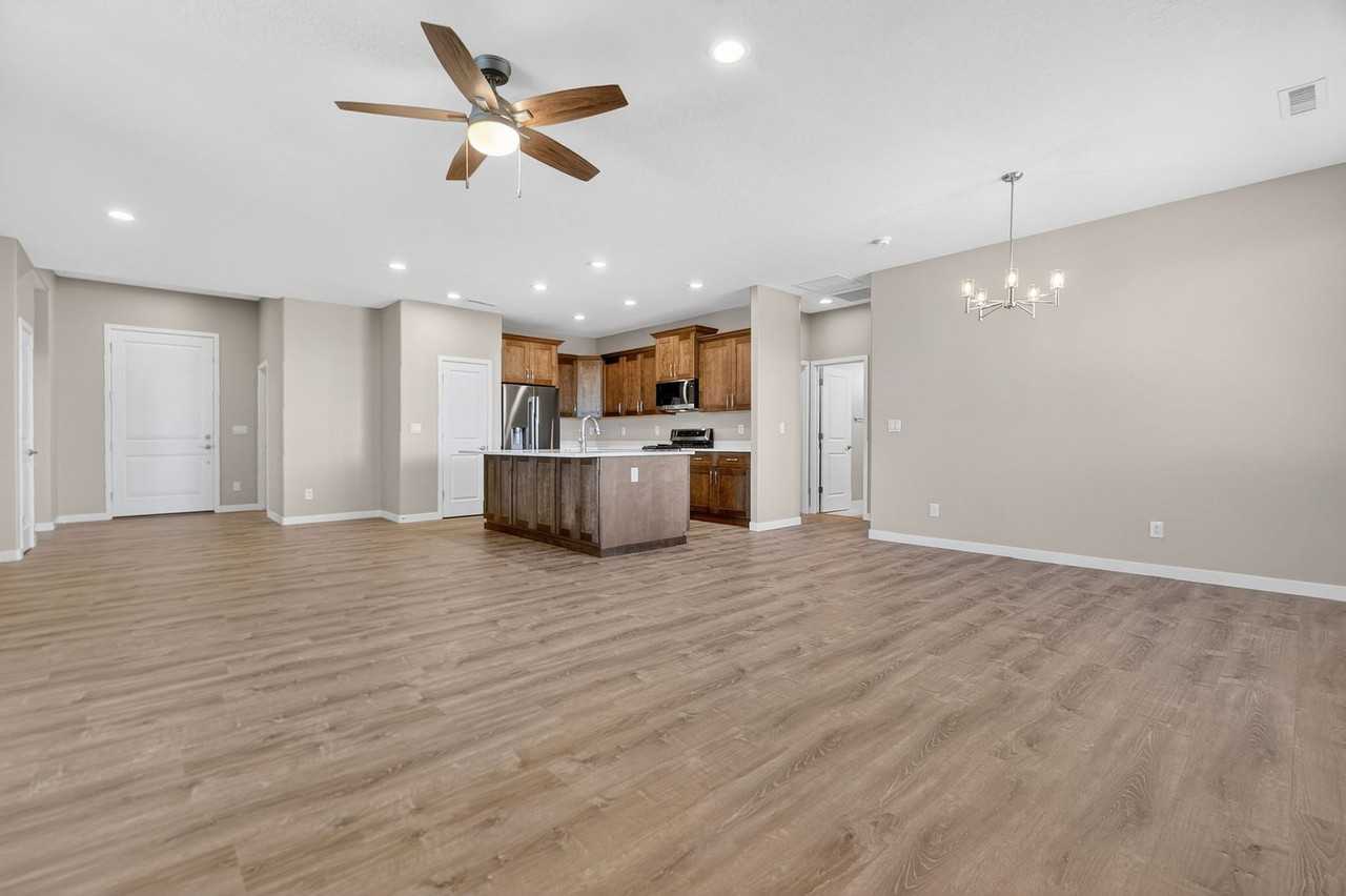 1616 Satellite Ct - Photo 3 of 34