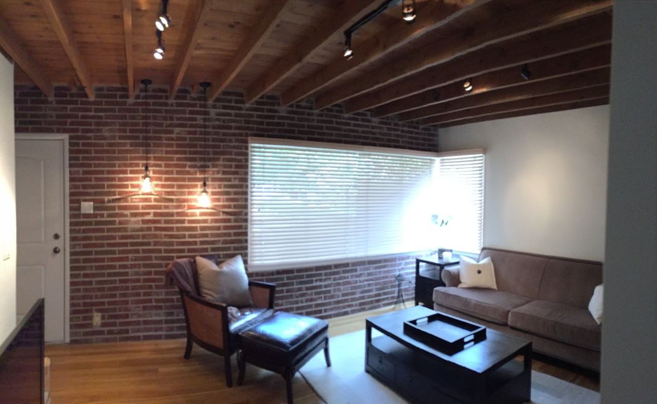 2068 E Hollywood Ave - Photo 4 of 44