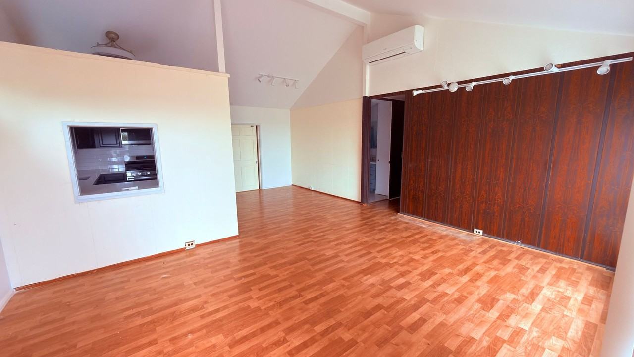 94-1086 Lumihoahu St - Photo 2 of 9