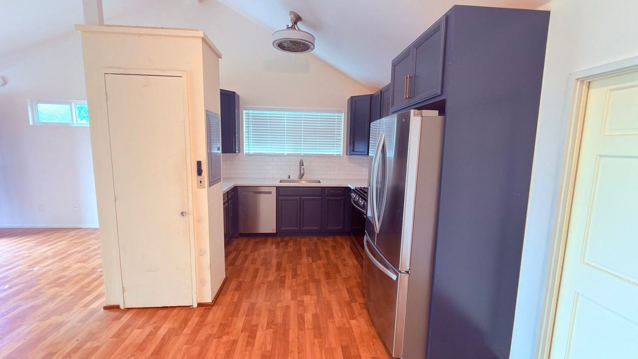 94-1086 Lumihoahu St - Photo 3 of 9