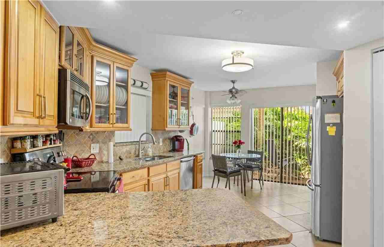 5890 Via Lugano #101 - Photo 4 of 22