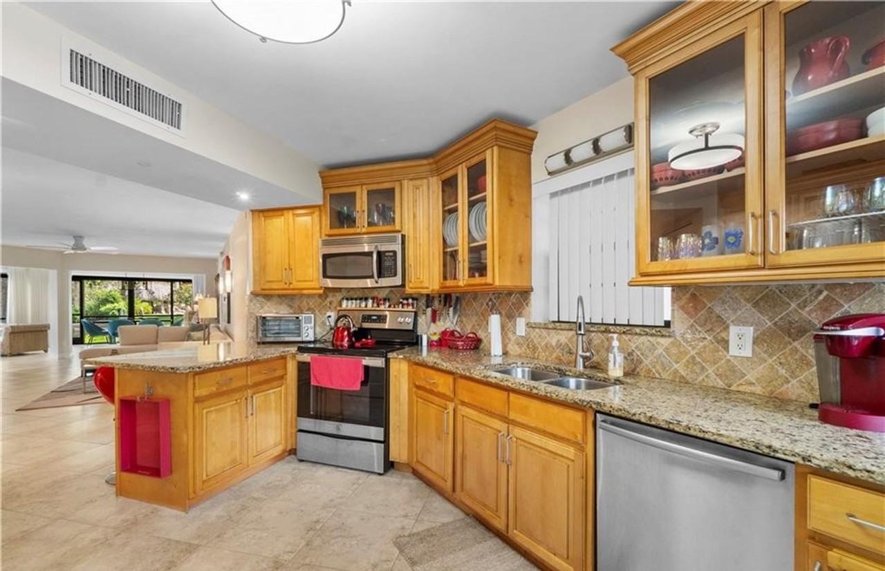 5890 Via Lugano #101 - Photo 5 of 22