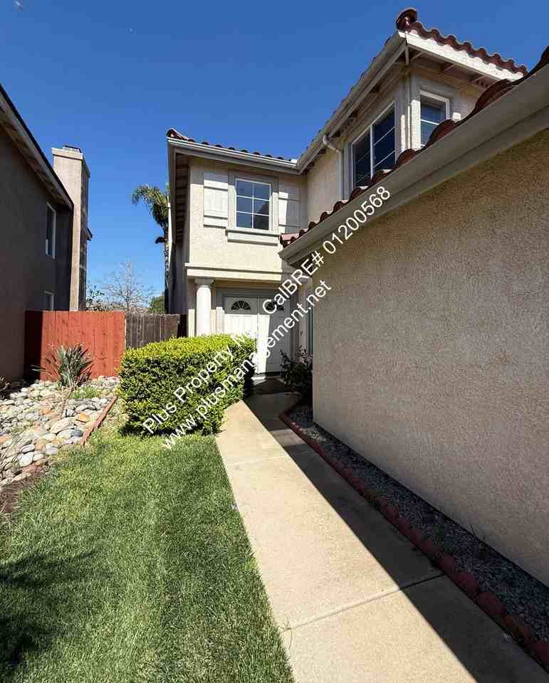 1019 Murray Dr - Photo 3 of 50