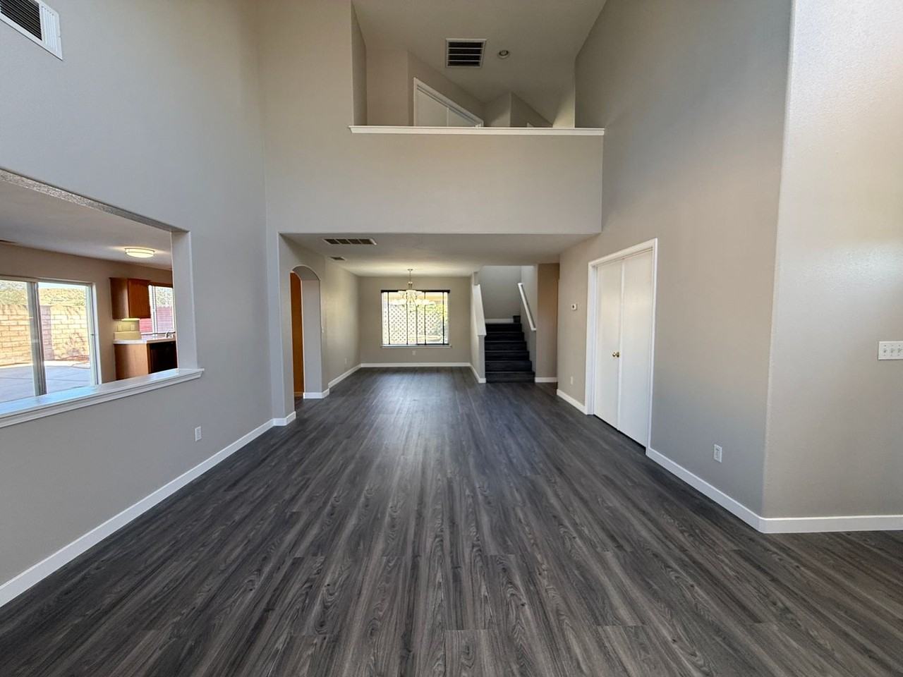 1019 Murray Dr - Photo 7 of 50