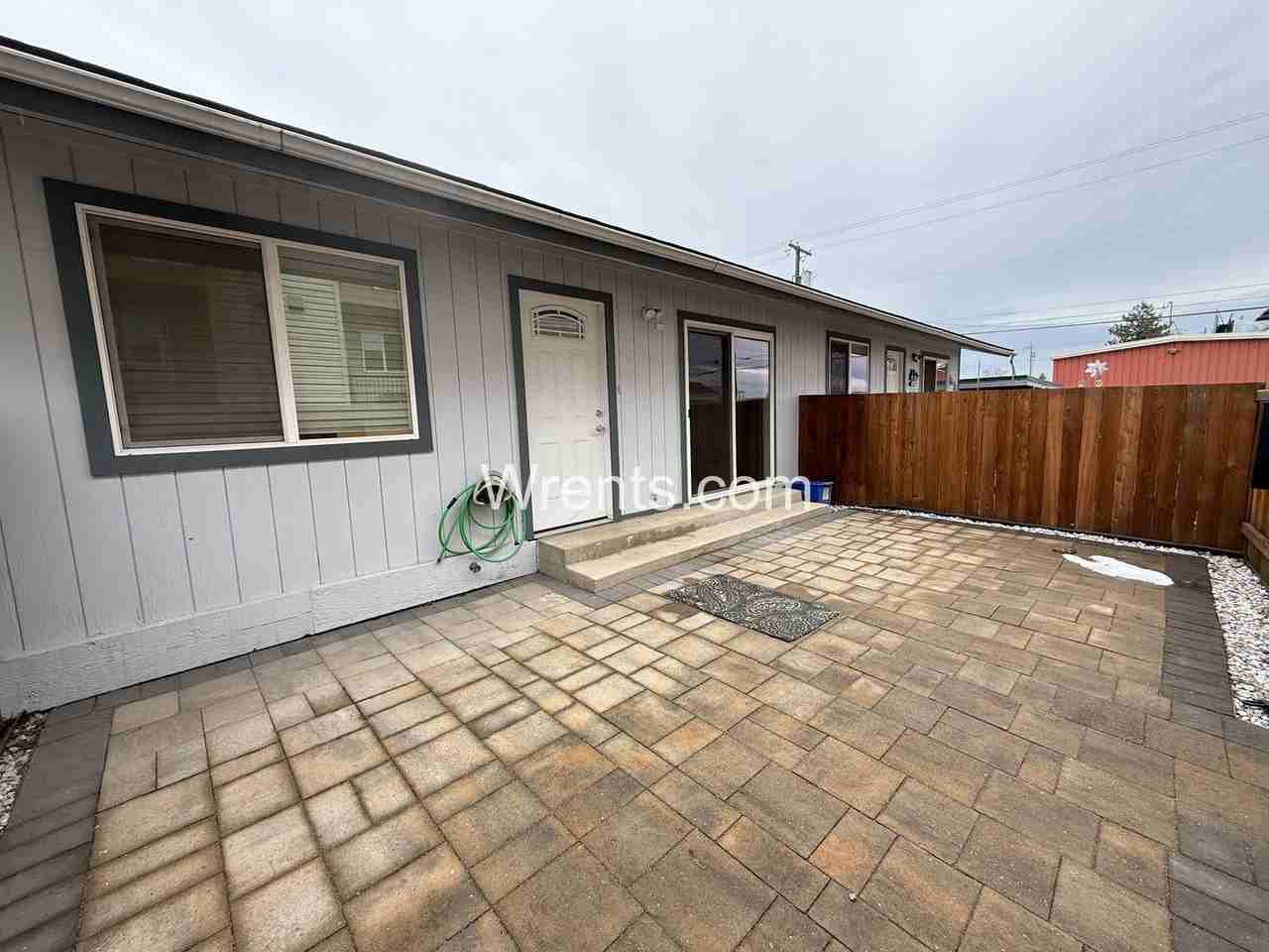 6014 N Atlantic St - Photo 3 of 11