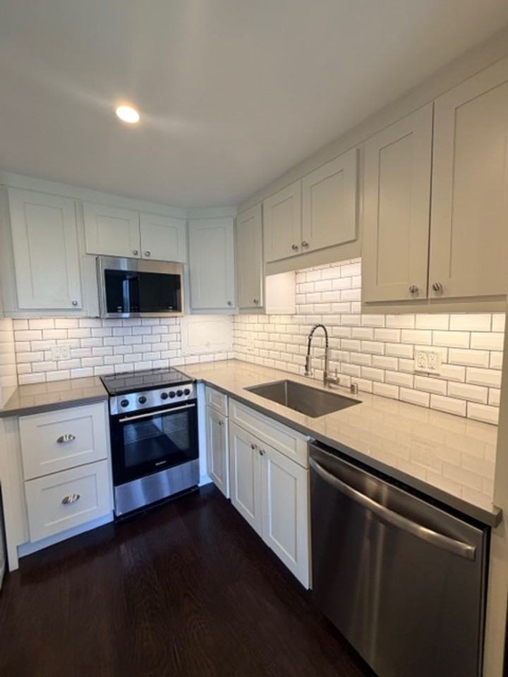 1830 Wilikina Dr #810 - Photo 2 of 11