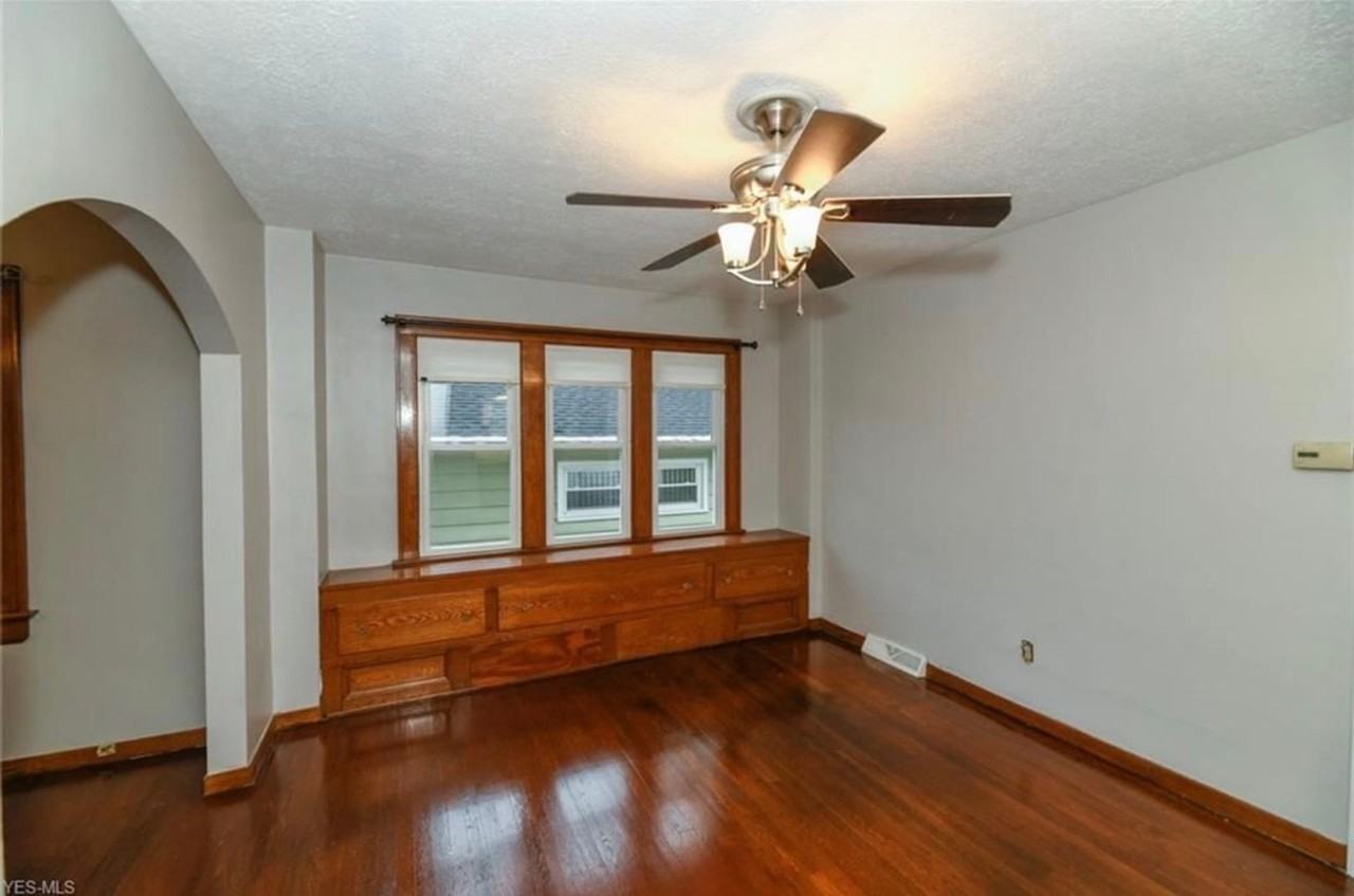 1539 Hillcrest St - Photo 4 of 13