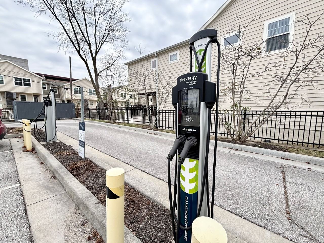 Vernon on Washington - Photo 2 of 4