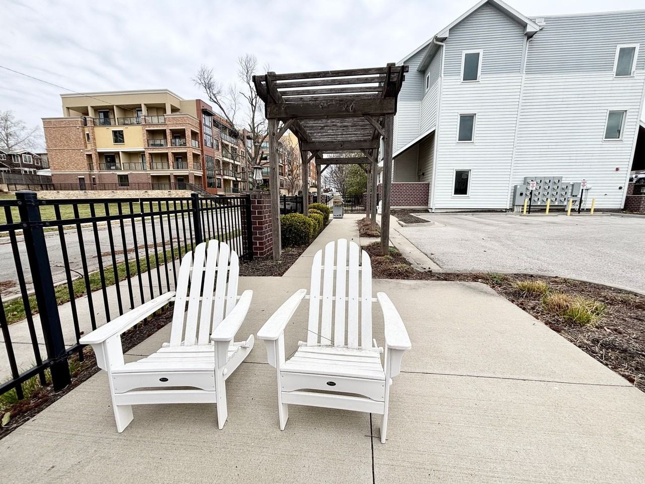 Vernon on Washington - Photo 4 of 4