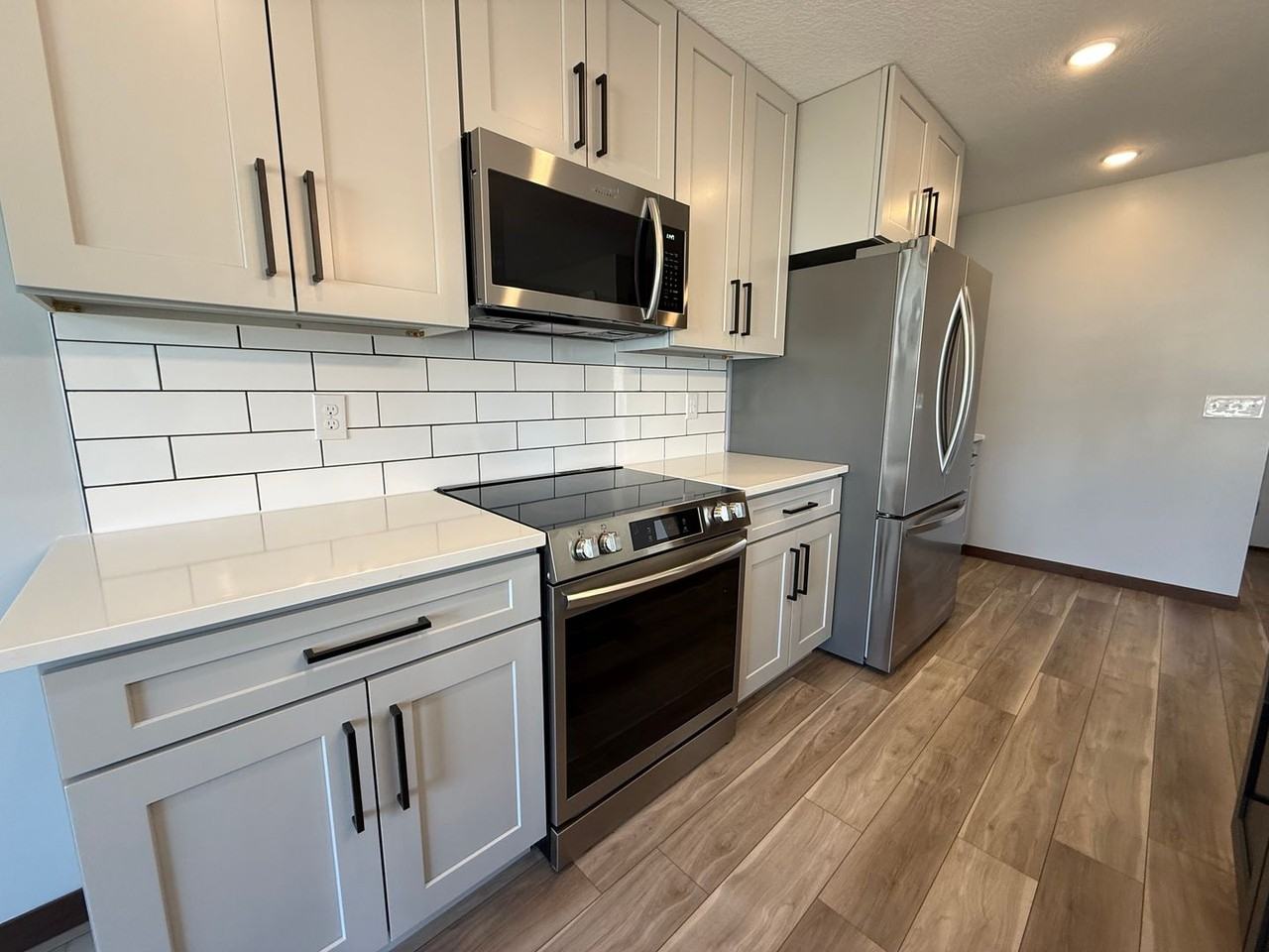 18080 Walnut Cir - Photo 6 of 28