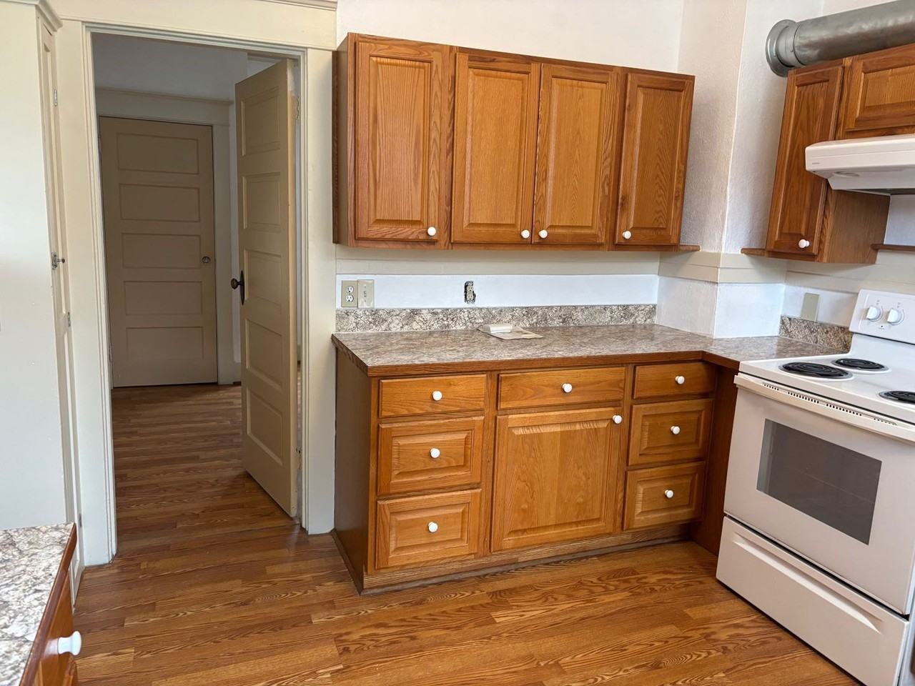 611 Nw Bright St - Photo 5 of 13