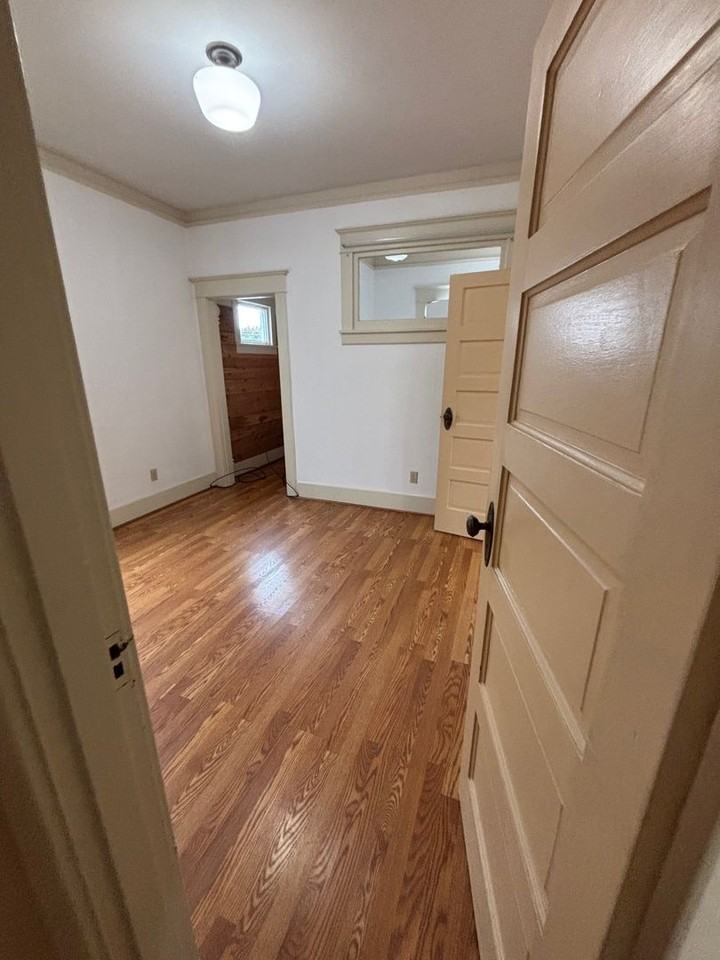 611 Nw Bright St - Photo 7 of 13