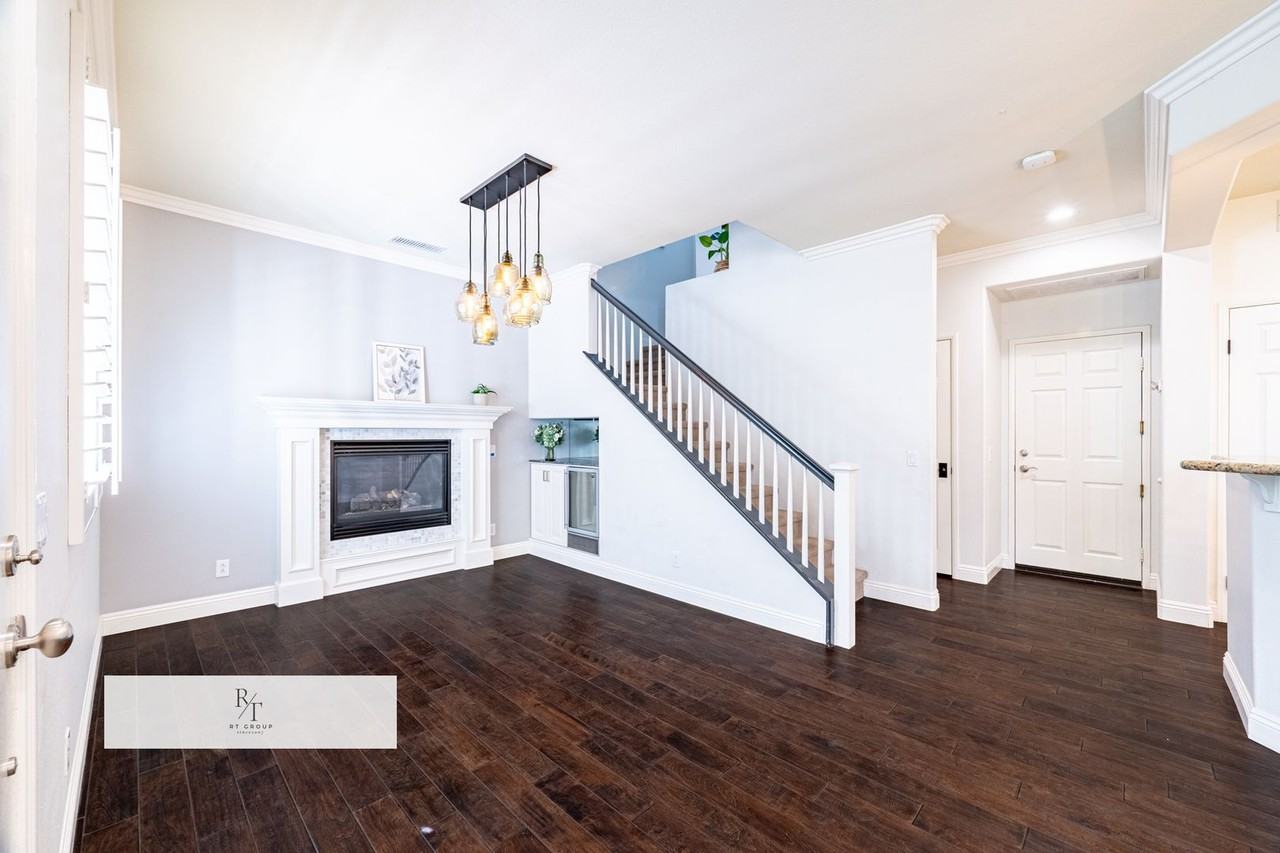 12 Nantucket Ln - Photo 4 of 34