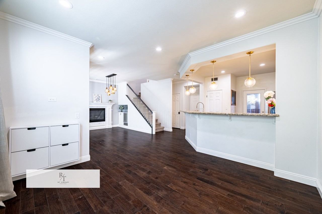 12 Nantucket Ln - Photo 6 of 34