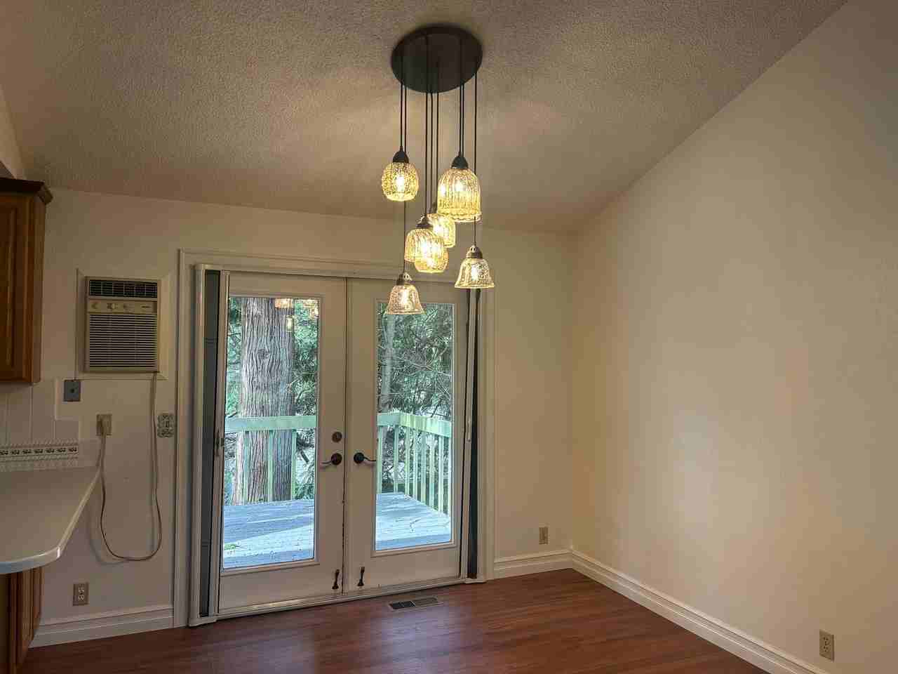 1451 Oriental Ave - Photo 6 of 26