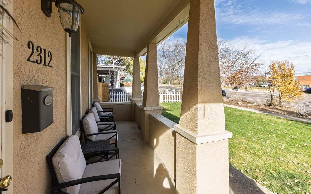 2312 N Weber St - Photo 2 of 20