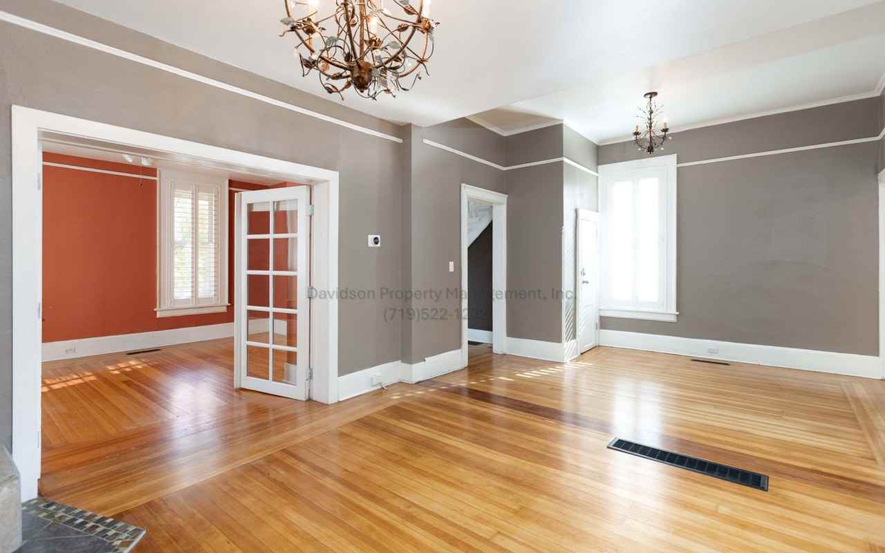 2312 N Weber St - Photo 4 of 20