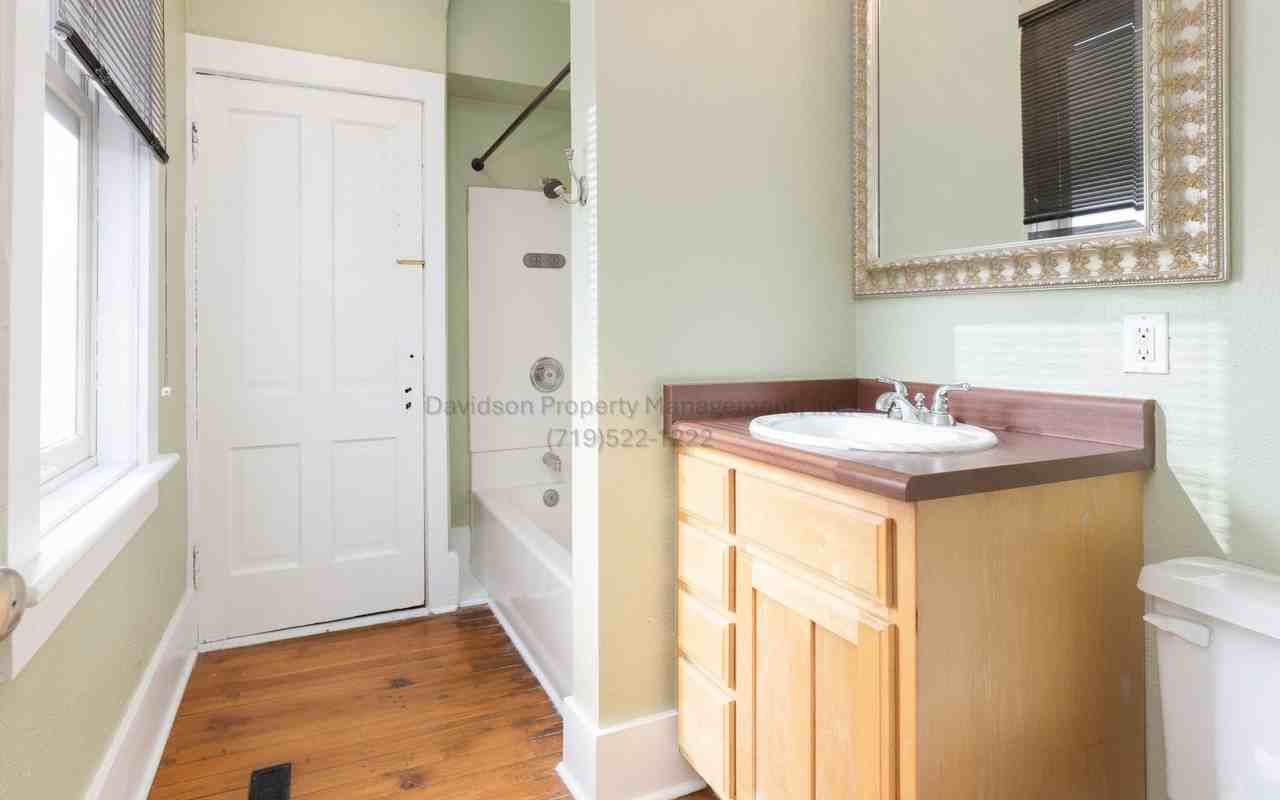 2312 N Weber St - Photo 7 of 20