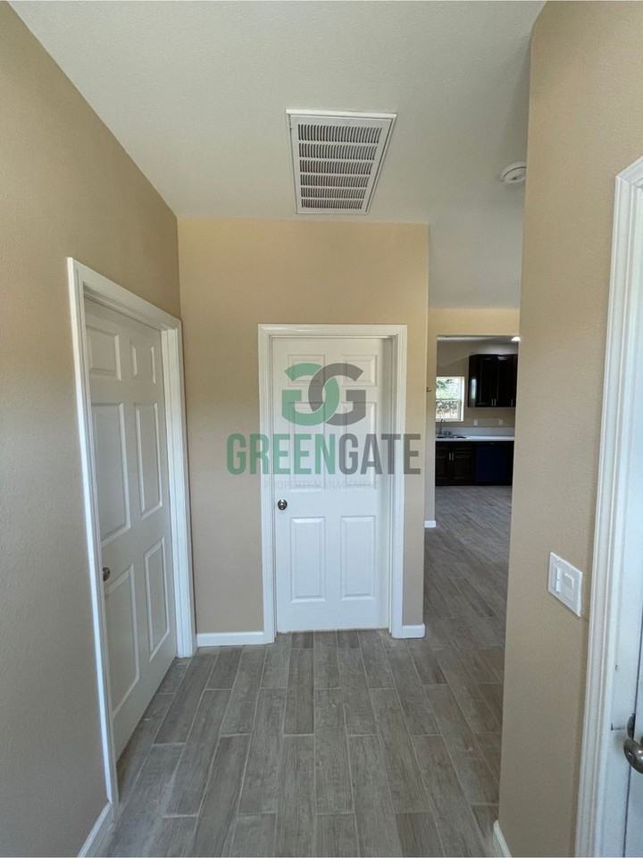 2306 Encina Ave - Photo 5 of 37