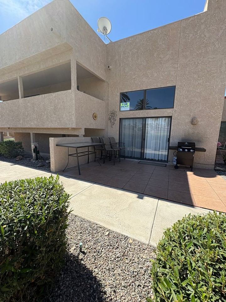 1905 Palmer Dr #8 - Photo 4 of 40