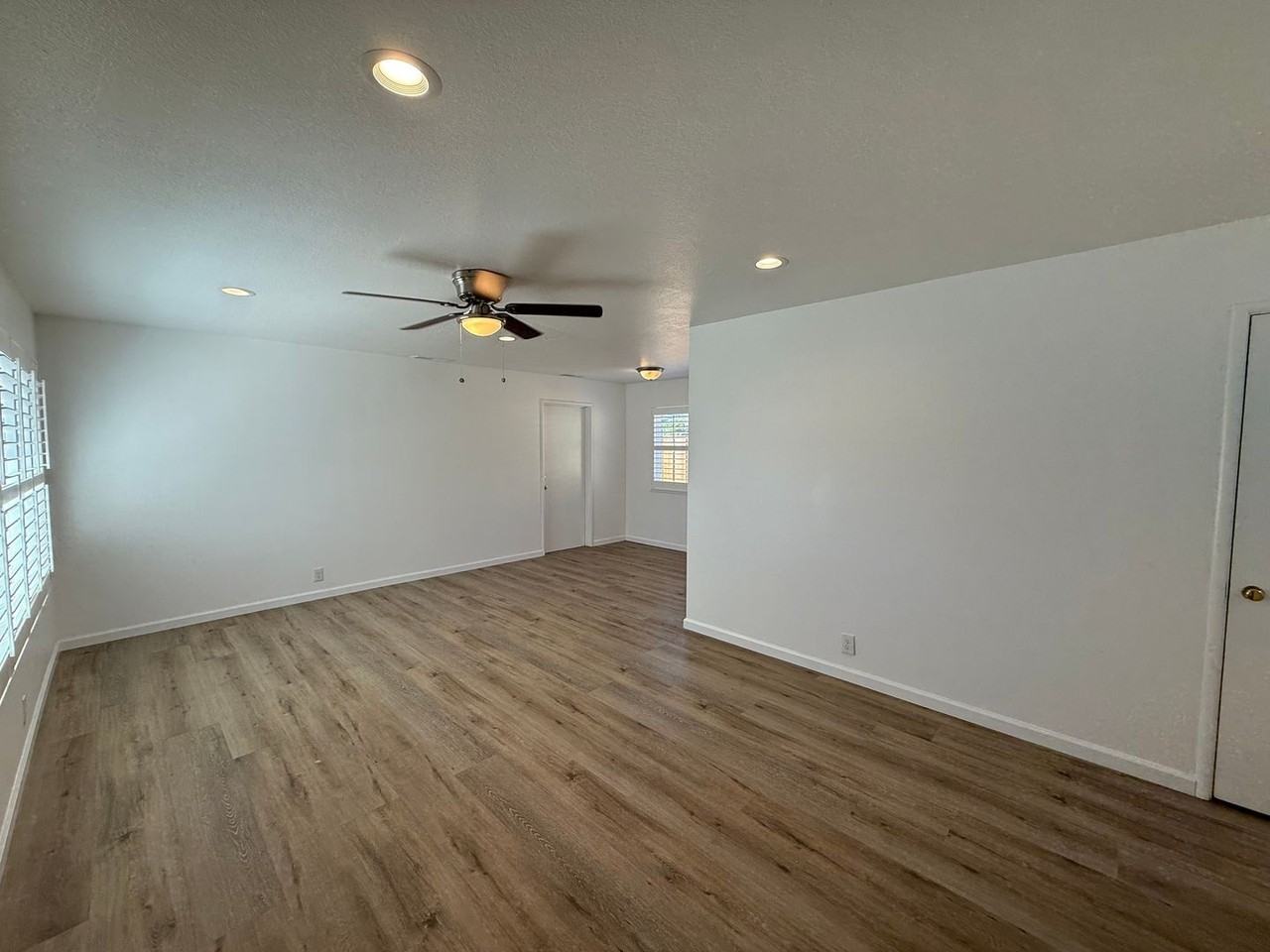 315 Floto St - Photo 4 of 29