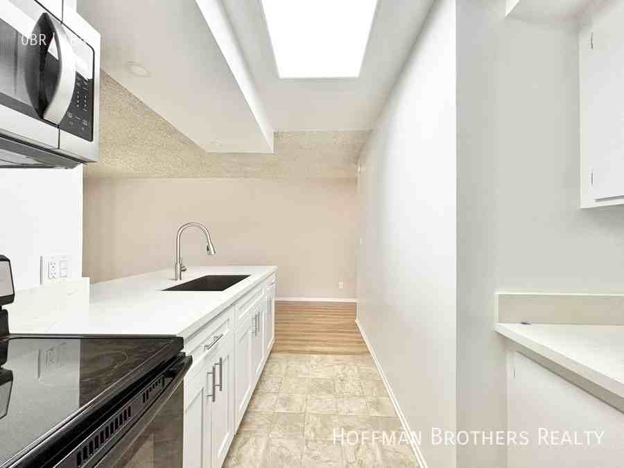 17821 Sherman Way #3A - Photo 3 of 13