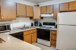 featured image of 205 W Calumet St