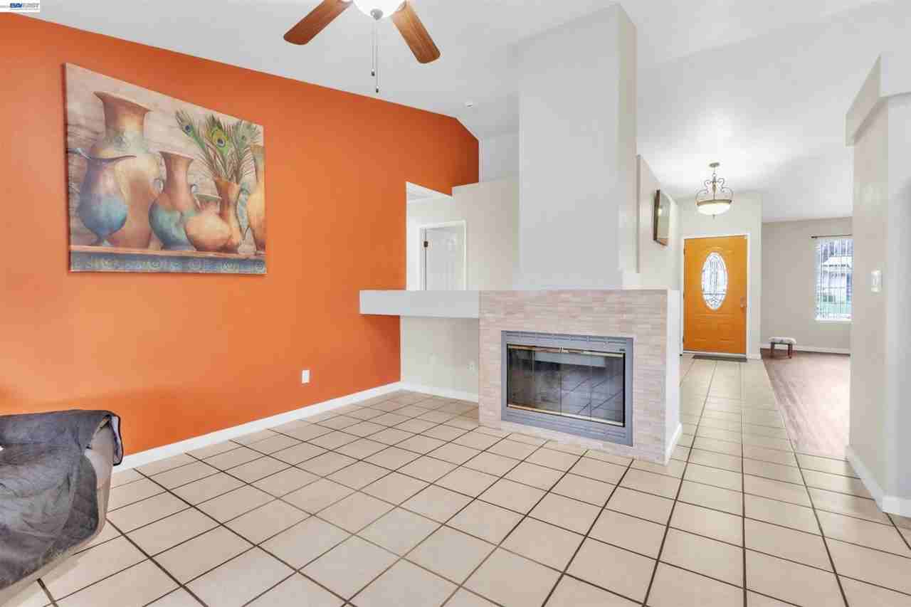 14061 Jasper St - Photo 2 of 2