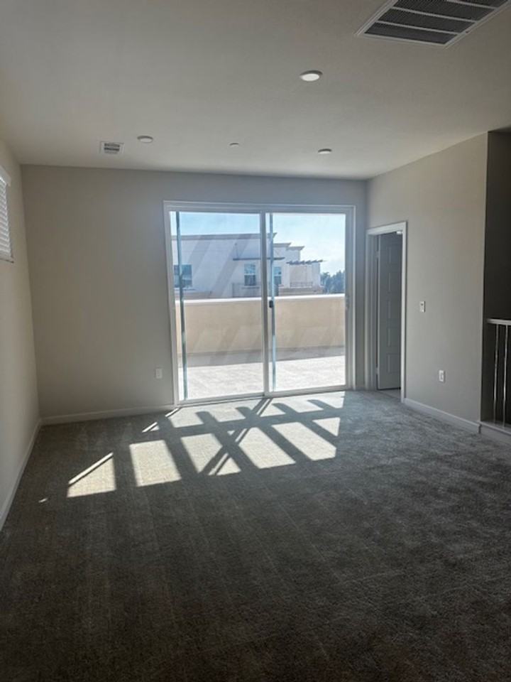 765 Winchester Dr - Photo 6 of 16