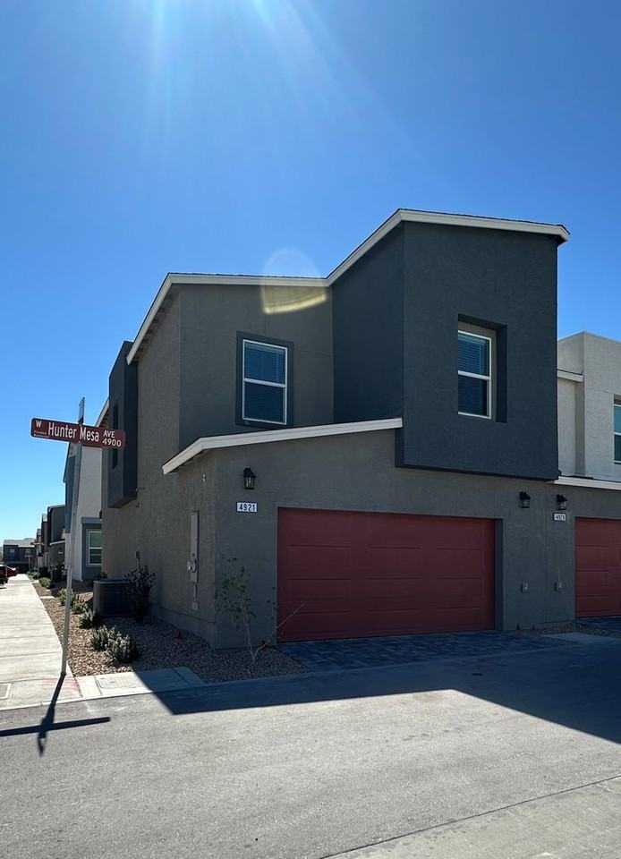 4921 Hunter Mesa Ave - Photo 2 of 22