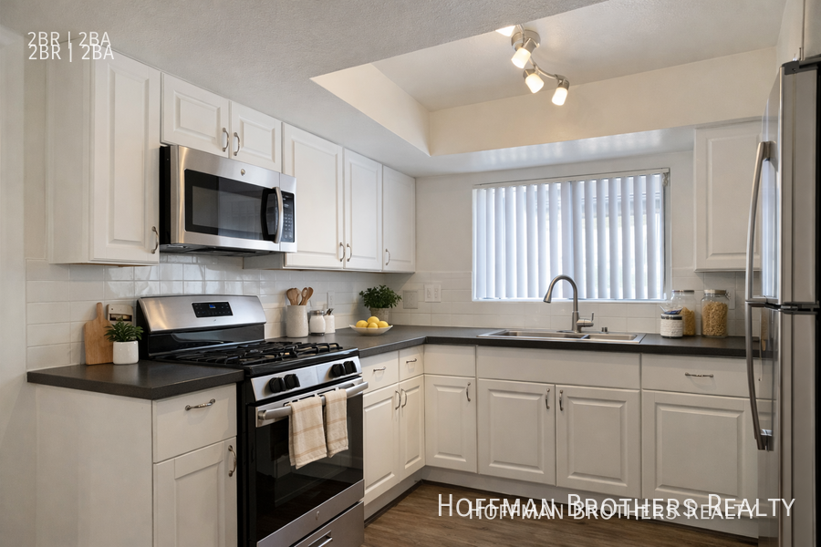 1012 E Acacia Ave #105 - Photo 2 of 7