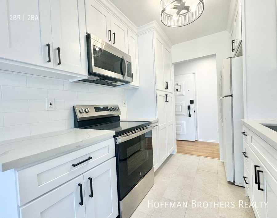 930 S Shenandoah St #3 - Photo 7 of 11